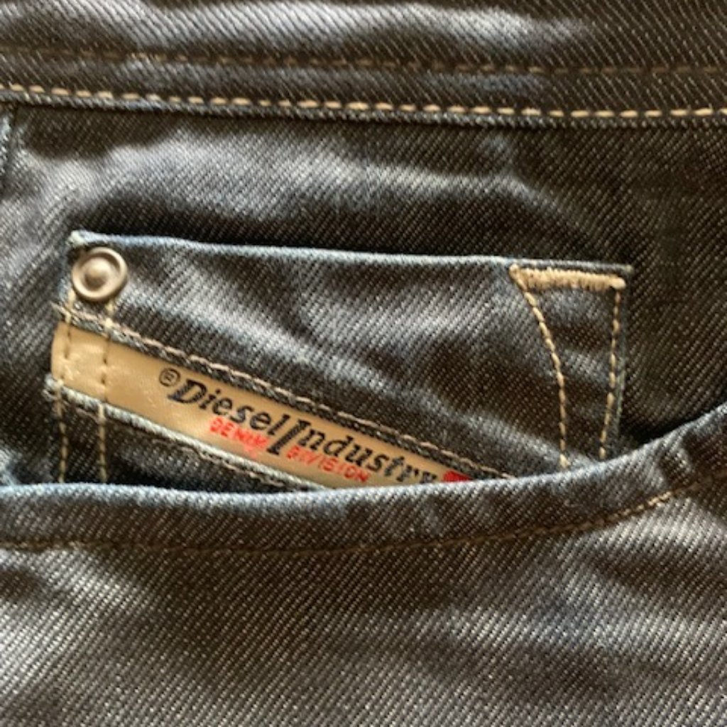Authentic 2011 Larkee 88z